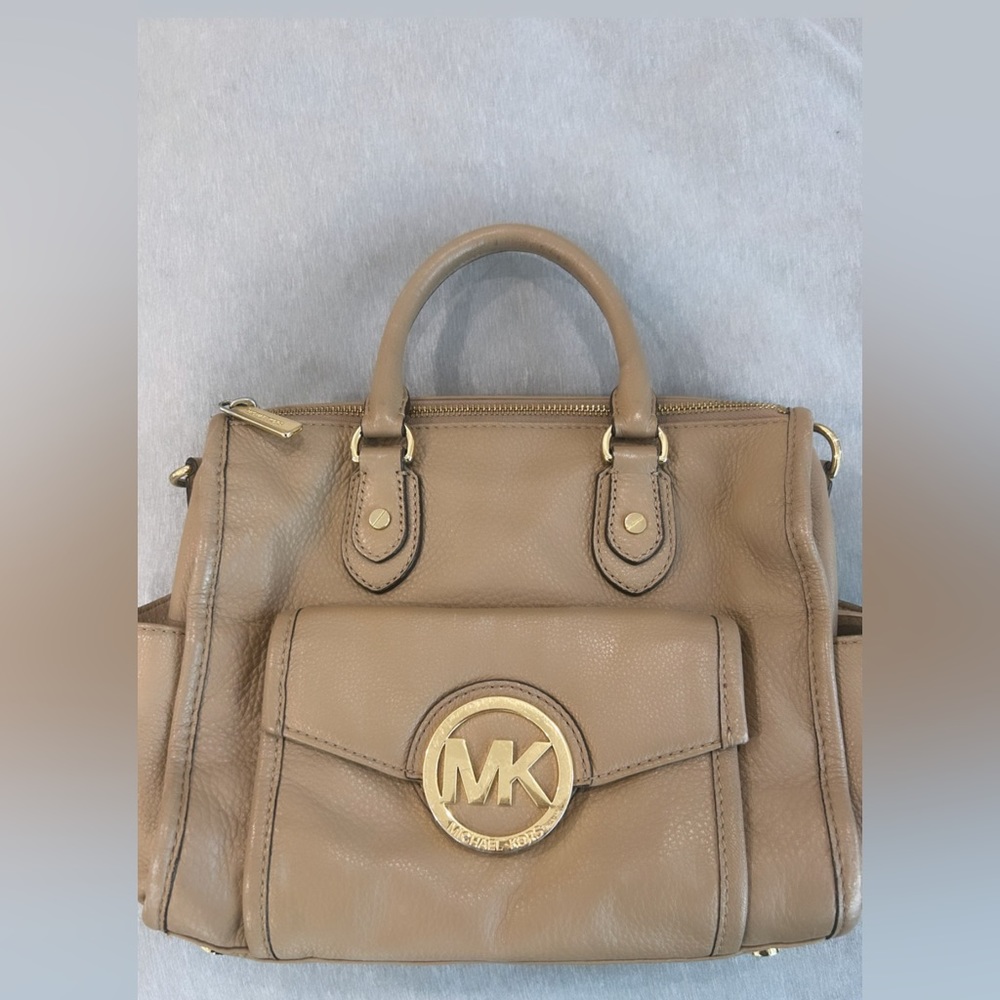 michael kors bag 💛